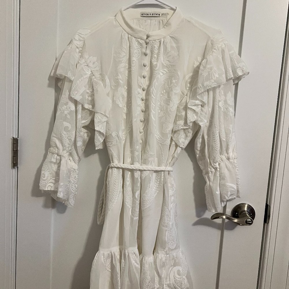 NWOT Alice + Olivia White Dress